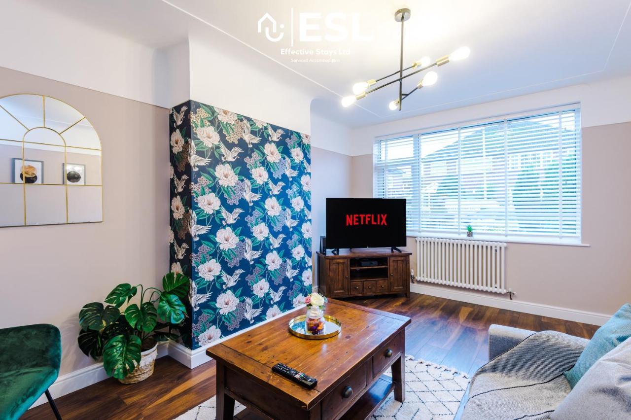 Open Plan - 3 Bedroom House - Garden And Outdoor Seating - Driveway Parking - Short Drive To City Centre Saughall Exterior foto